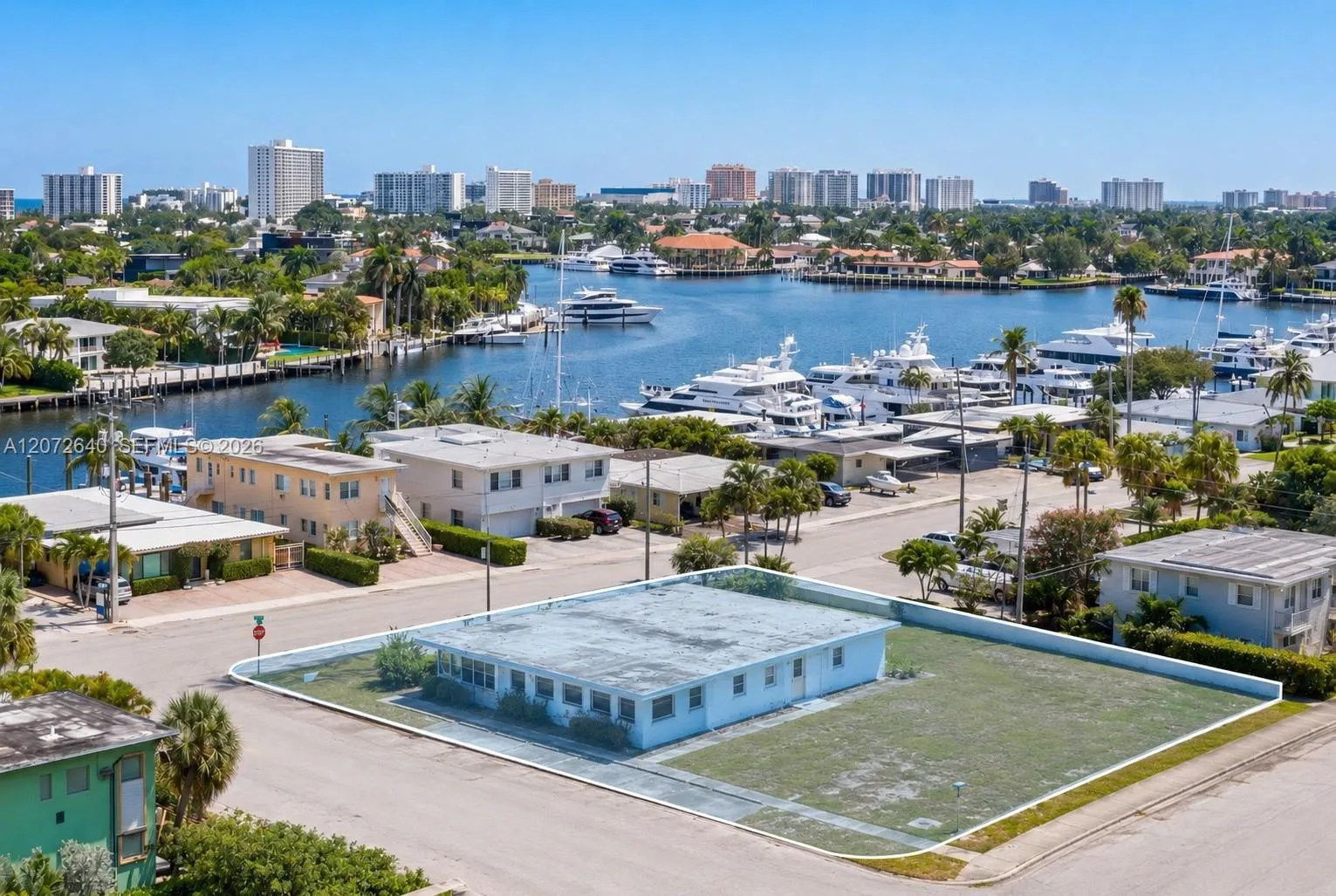 Foto de propiedad en 840 NE 19 Way, Fort Lauderdale, FL 33304 Fort Lauderdale con MLS# 