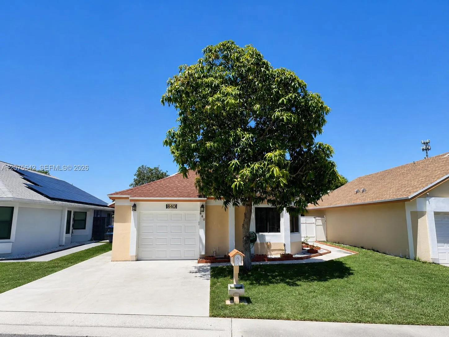 En Venta 840 W Palm Run Drive, North Lauderdale, FL 33068, North Lauderdale, FL 33068