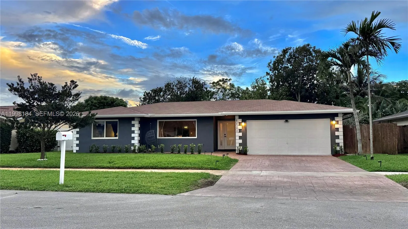 Foto de propiedad en 8404 SW 26th Street, Davie, FL 33324 Davie con MLS# 
