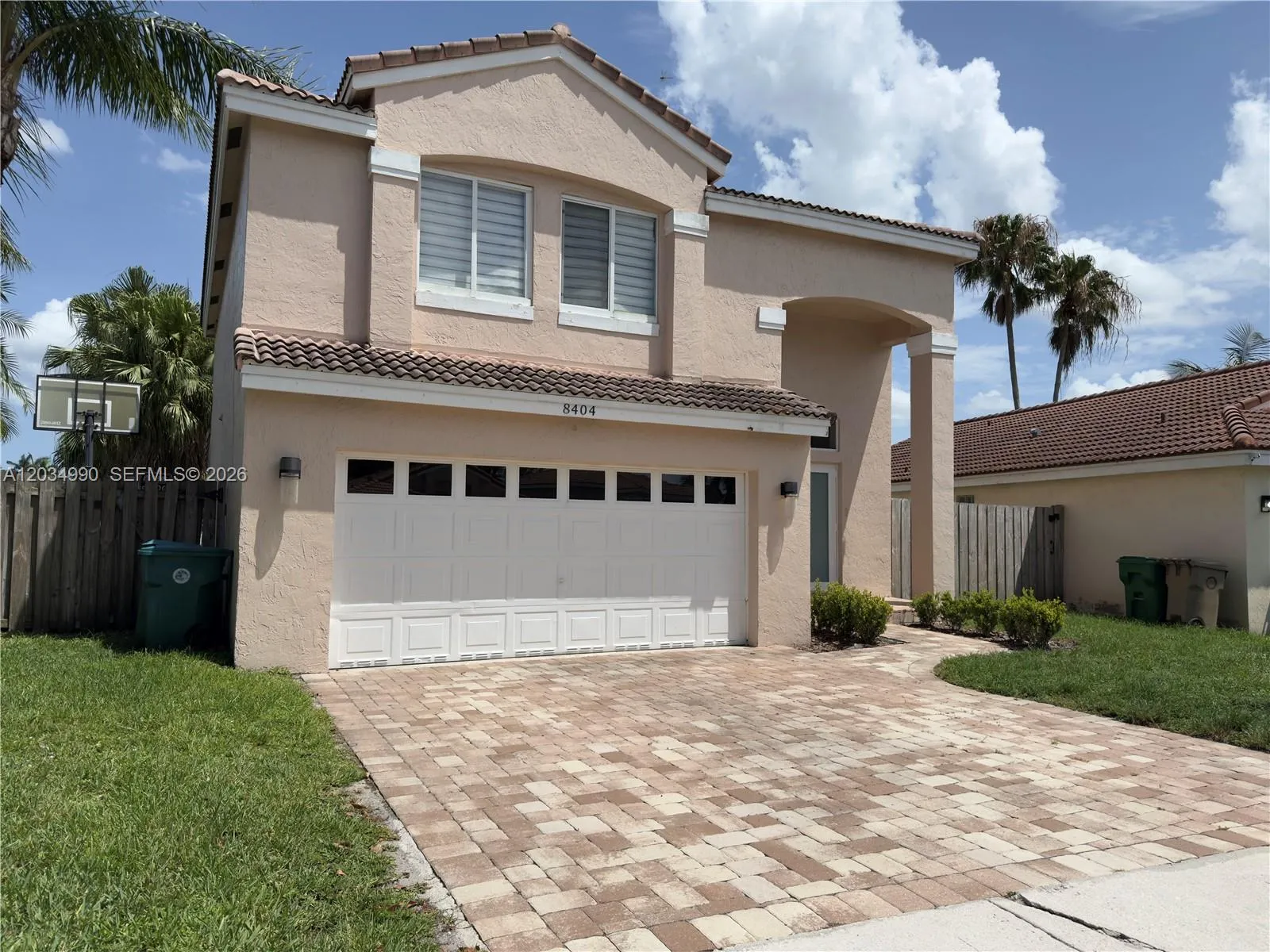 Foto de propiedad en 8404 SW 42nd Court, Davie, FL 33328 Davie con MLS# 