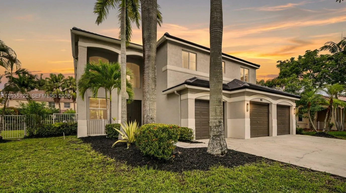 Foto de propiedad en 841 Lavender Circle, Weston, FL 33327 Weston con MLS# 