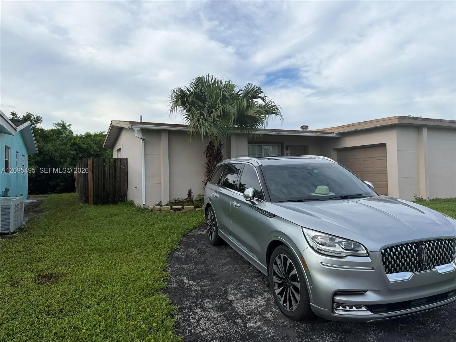 En Venta 8410 NW 24th Place, Sunrise, FL 33322, Sunrise, FL 33322