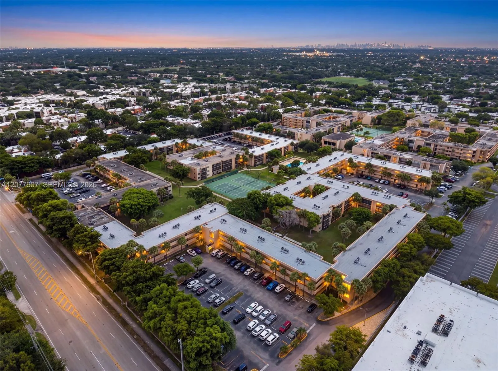 Foto de propiedad en 8415 SW 107th Avenue 143W, Miami, FL 33173 Miami con MLS# 