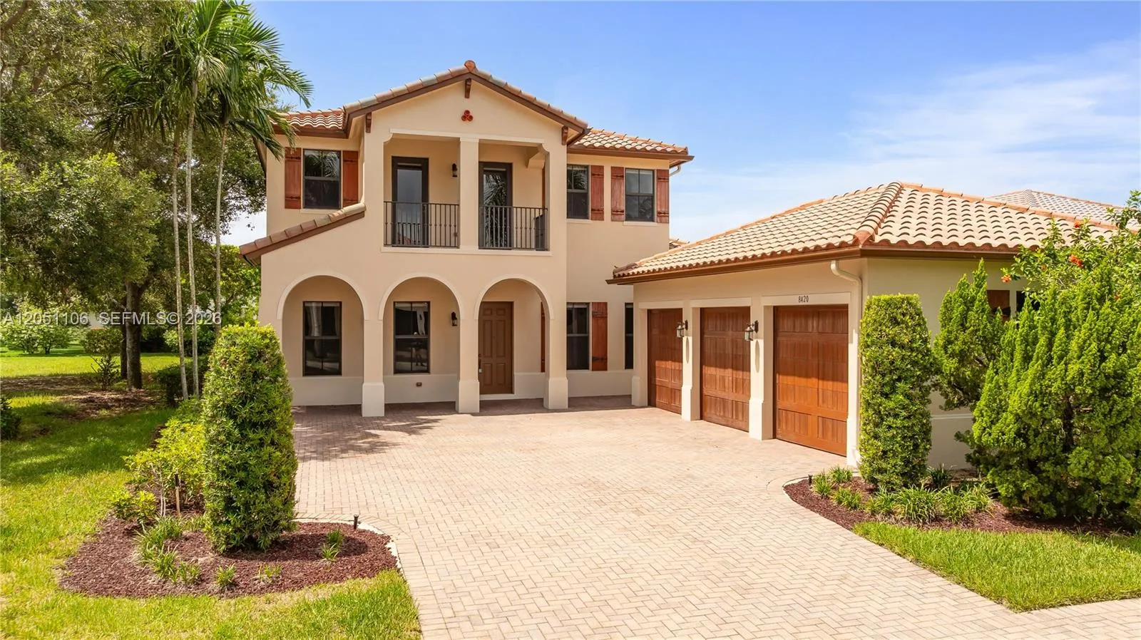 Foto de propiedad en 8420 NW 33rd Street, Cooper City, FL 33024 Cooper City con MLS# 