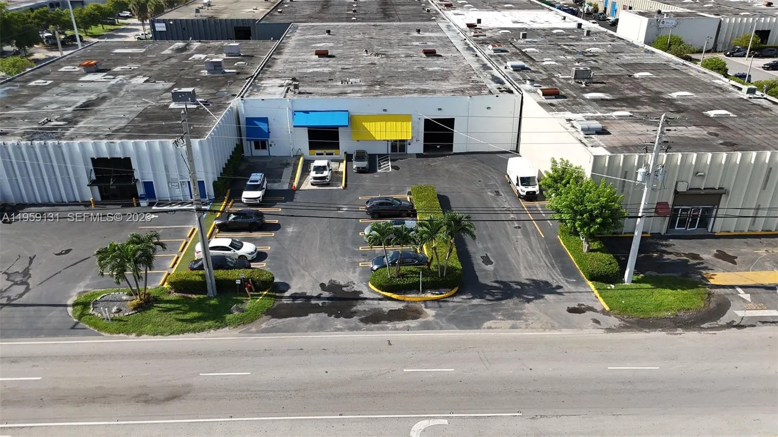 Foto de propiedad en 8420 NW 58th Street, Doral, FL 33166 Doral con MLS# 