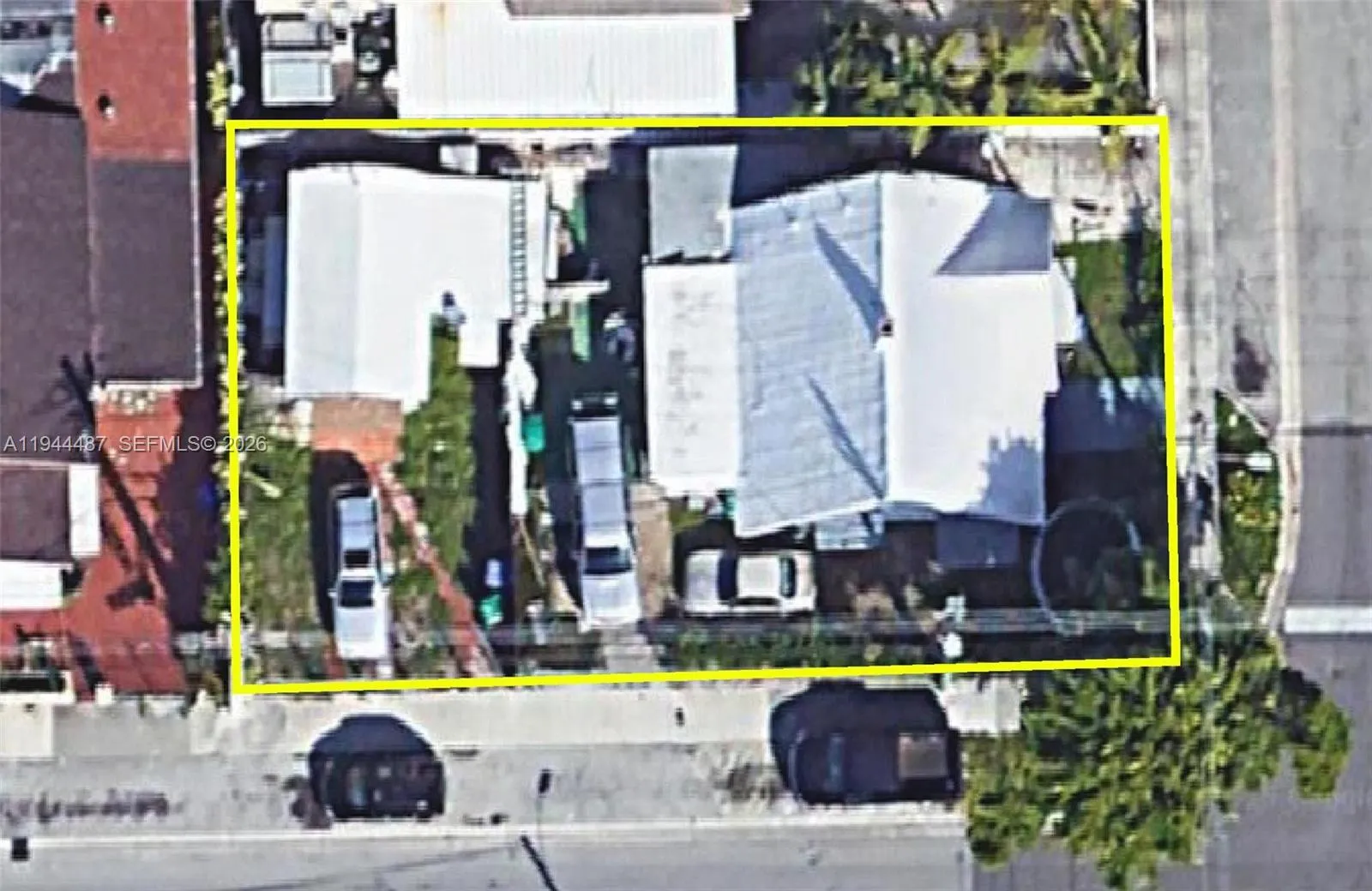 Foto de propiedad en 844 SW 11th Avenue, Miami, FL 33130 Miami con MLS# 