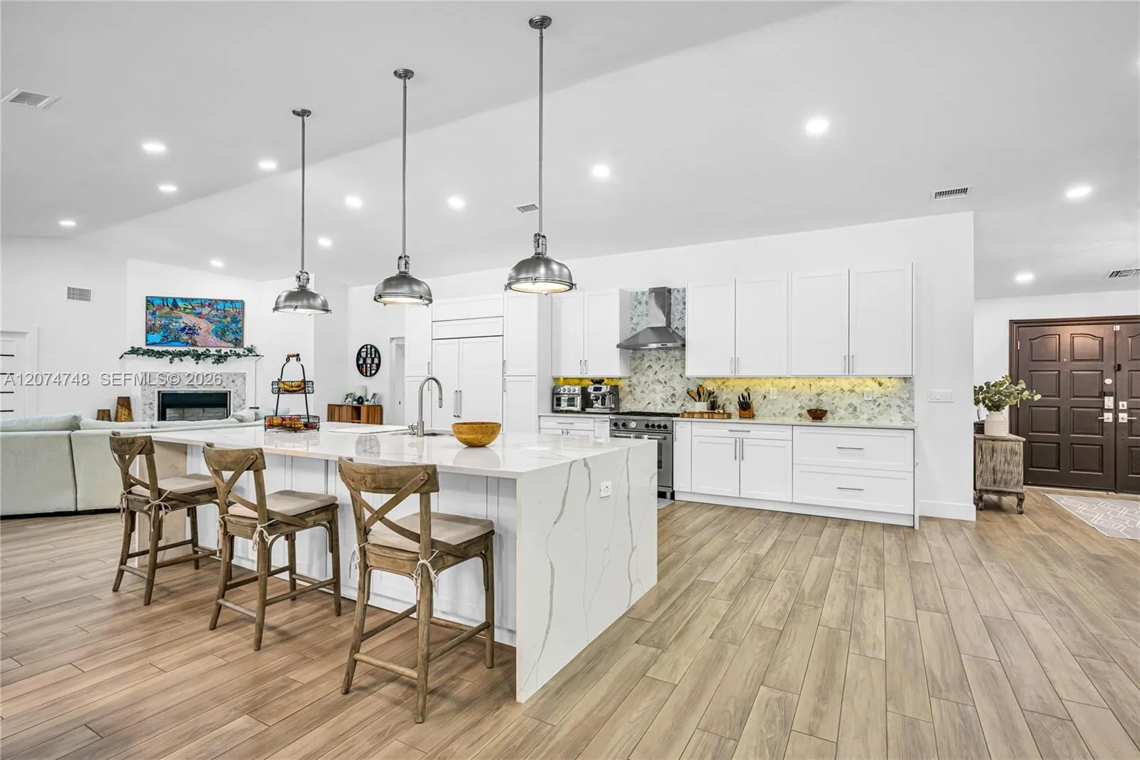 Foto de propiedad en 8440 SW 182nd Terrace, Palmetto Bay, FL 33157 Palmetto Bay con MLS# 