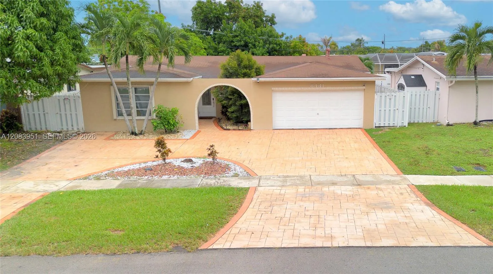 En Venta 8441 Sunset Strip, Sunrise, FL 33322, Sunrise, FL 33322