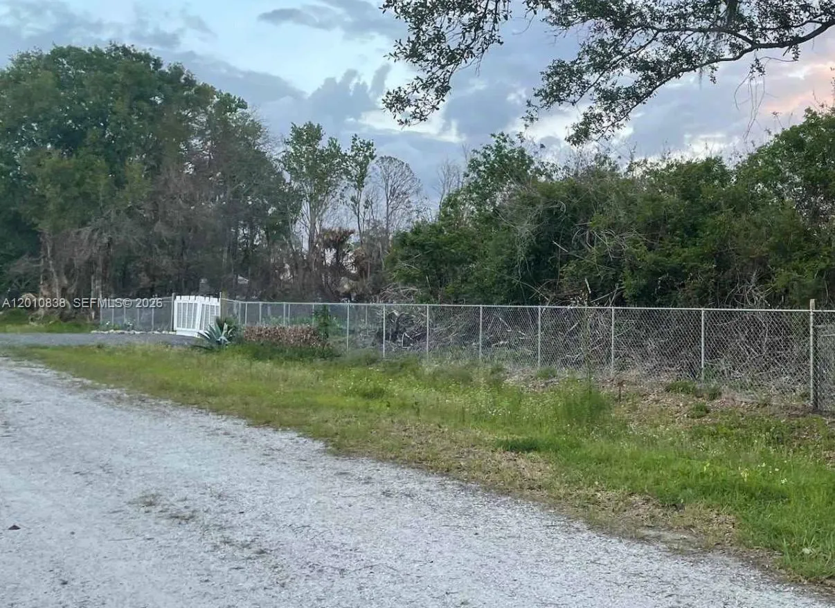 Foto de propiedad en 845 N Verda Street, Clewiston, FL 33440 Clewiston con MLS# 