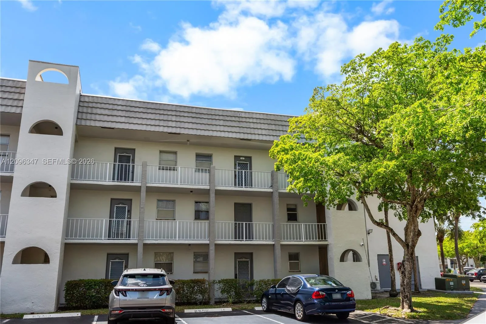 En Venta 8450 Sunrise Lakes Boulevard 306, Sunrise, FL 33322, Sunrise, FL 33322
