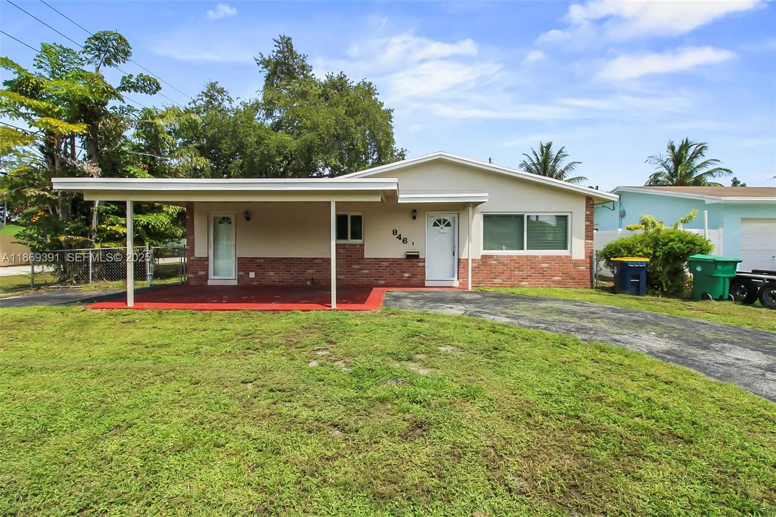 Foto de propiedad en 846 NW 10th Avenue, Dania Beach, FL 33004 Dania Beach con MLS# 