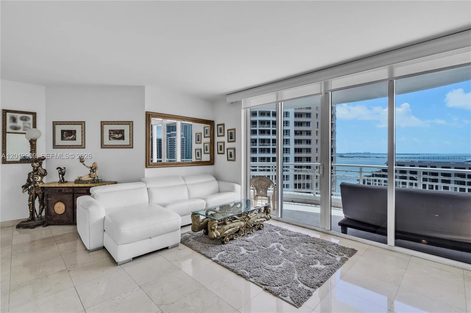 Foto de propiedad en 848 Brickell Key Drive 1903, Miami, FL 33131 Miami con MLS# 