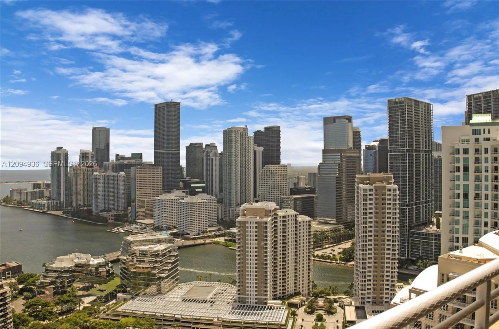 En Renta 848 Brickell Key Drive 3905, Miami, FL 33131, Miami, FL 33131