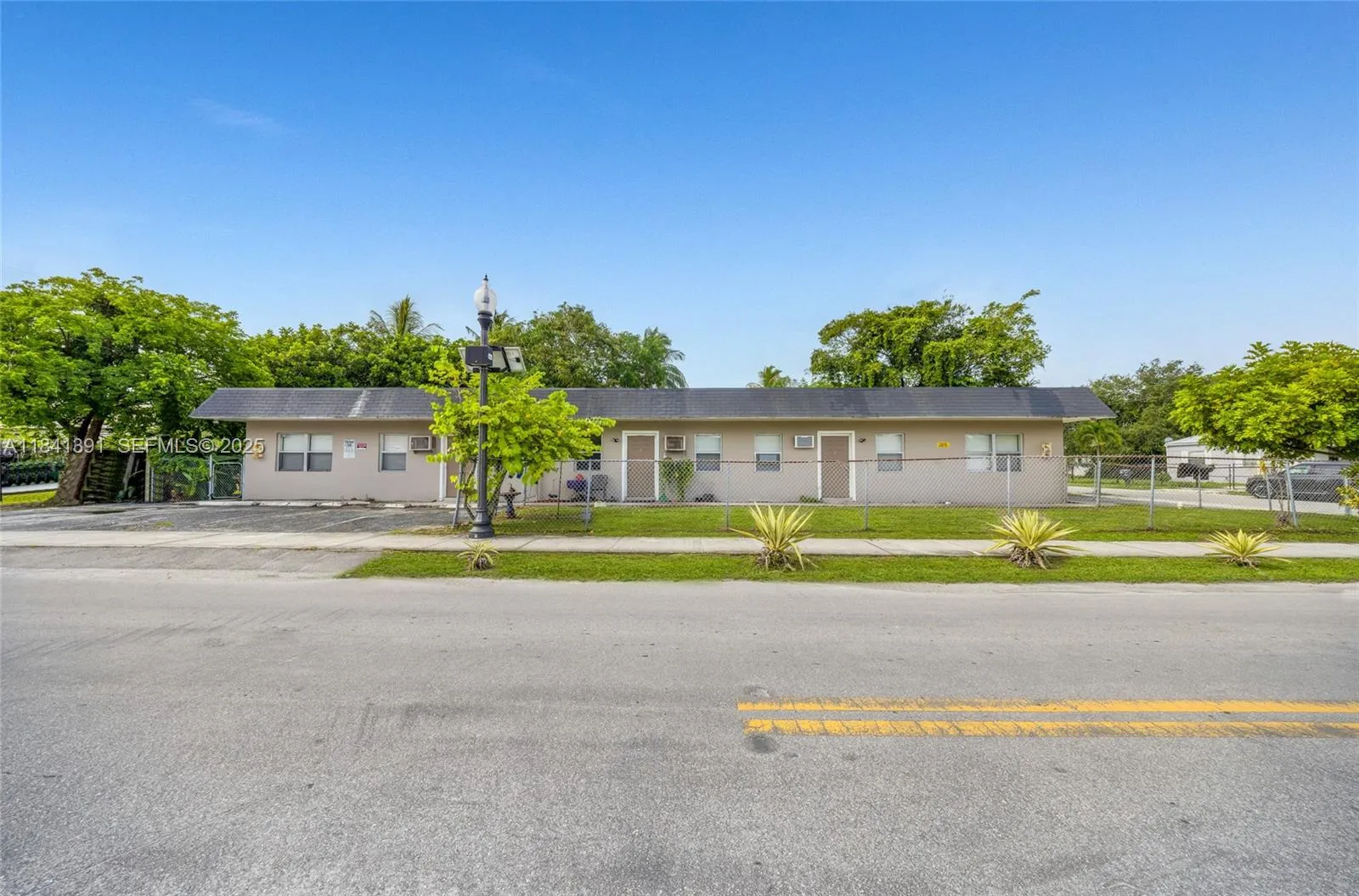 Foto de propiedad en 848 NW 2nd Avenue, Fort Lauderdale, FL 33311 Fort Lauderdale con MLS# 