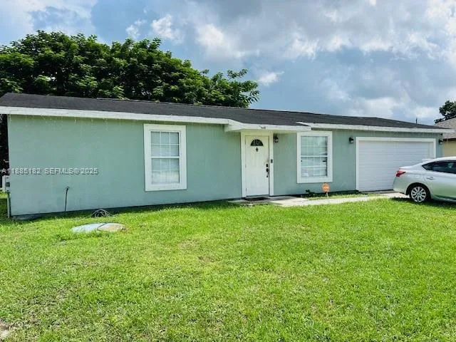 Foto de propiedad en 849 SW Bayshore Boulevard, Port St. Lucie, FL 34983 Port St. Lucie con MLS# 