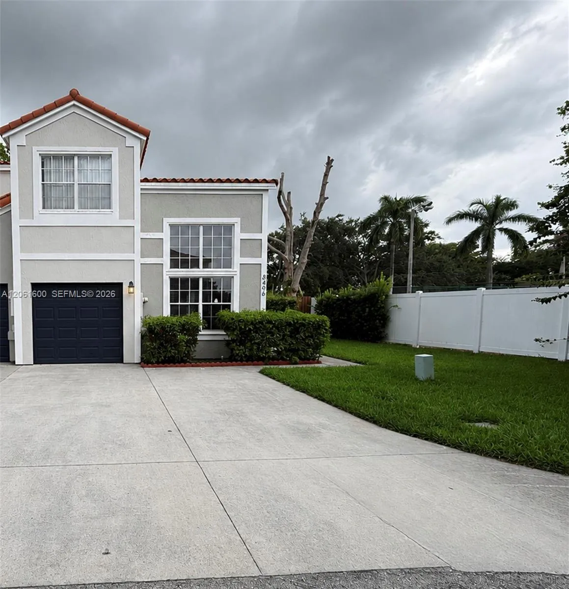 Foto de propiedad en 8496 SW 23rd Court, Miramar, FL 33025 Miramar con MLS# 