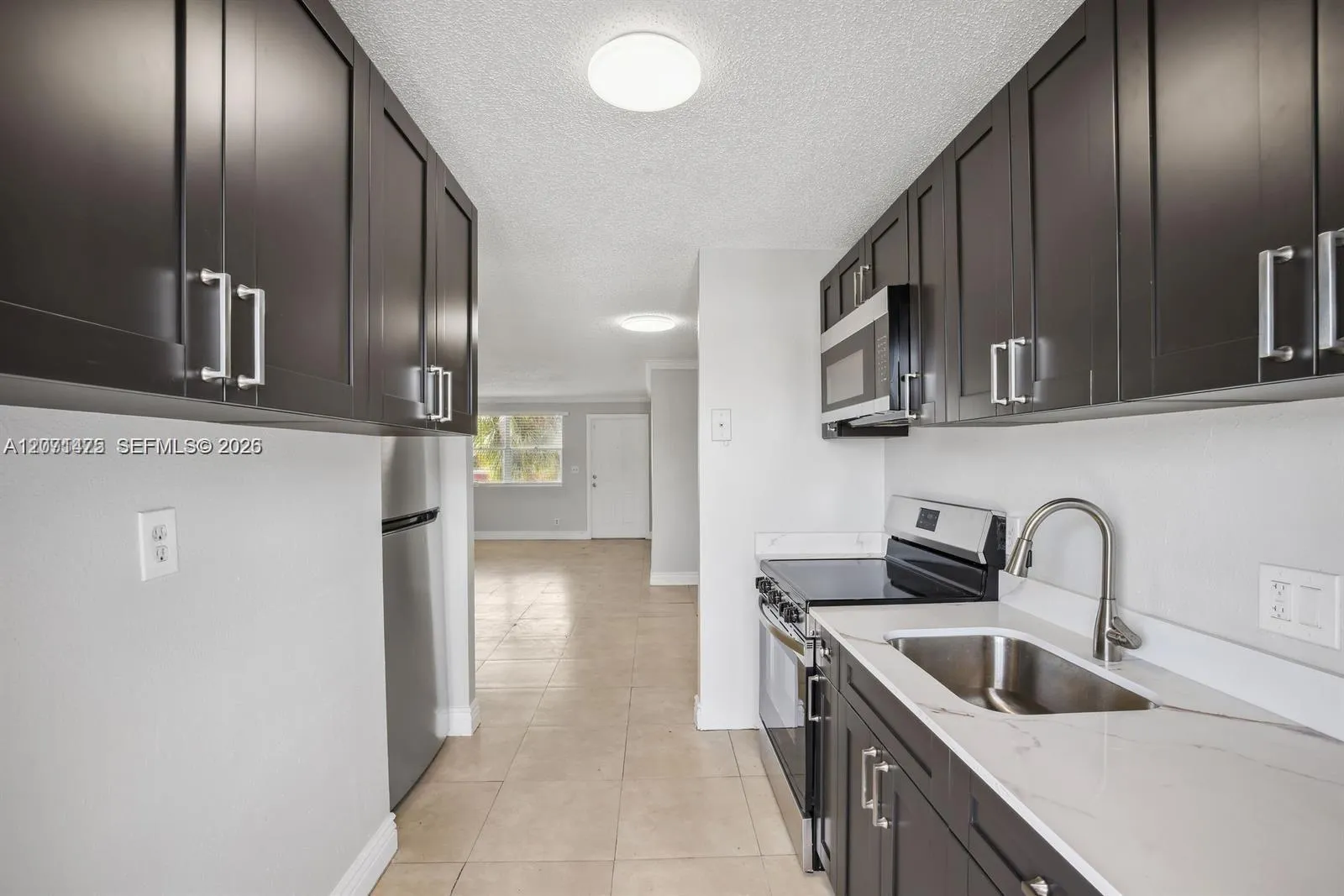 En Venta 850 E Commercial Boulevard 214B, Oakland Park, FL 33334, Oakland Park, FL 33334