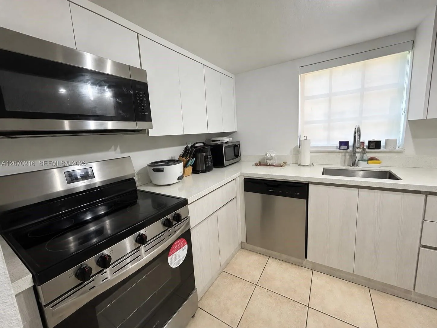 Foto de propiedad en 8500 SW 109th Avenue 6-220, Miami, FL 33173 Miami con MLS# 