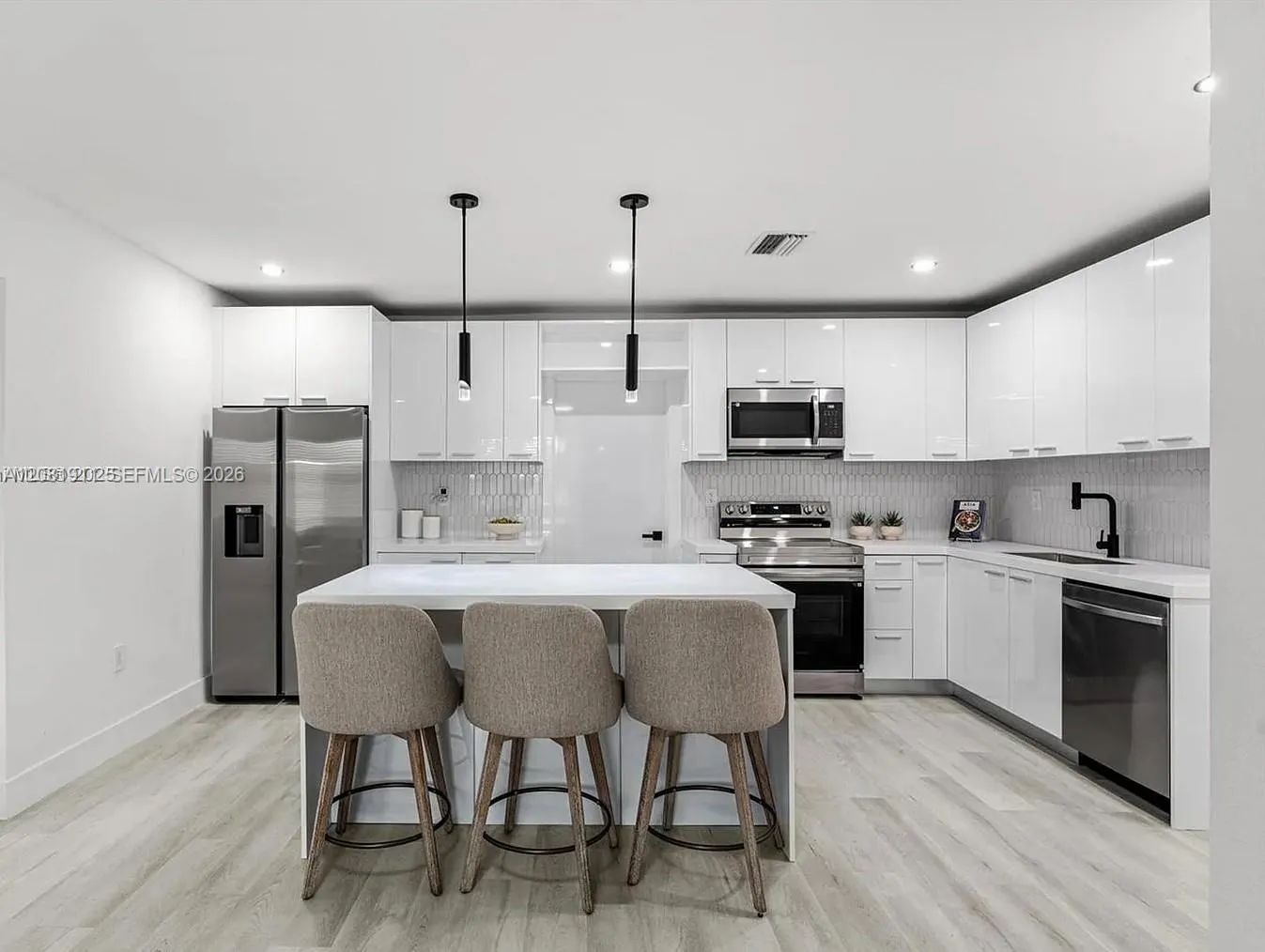 Foto de propiedad en 8501 NW 31st Avenue #A, Miami, FL 33147 Miami con MLS# 