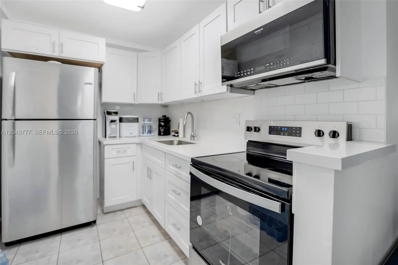 Foto de propiedad en 8501 NW 8th Street 110, Miami, FL 33126 Miami con MLS# 