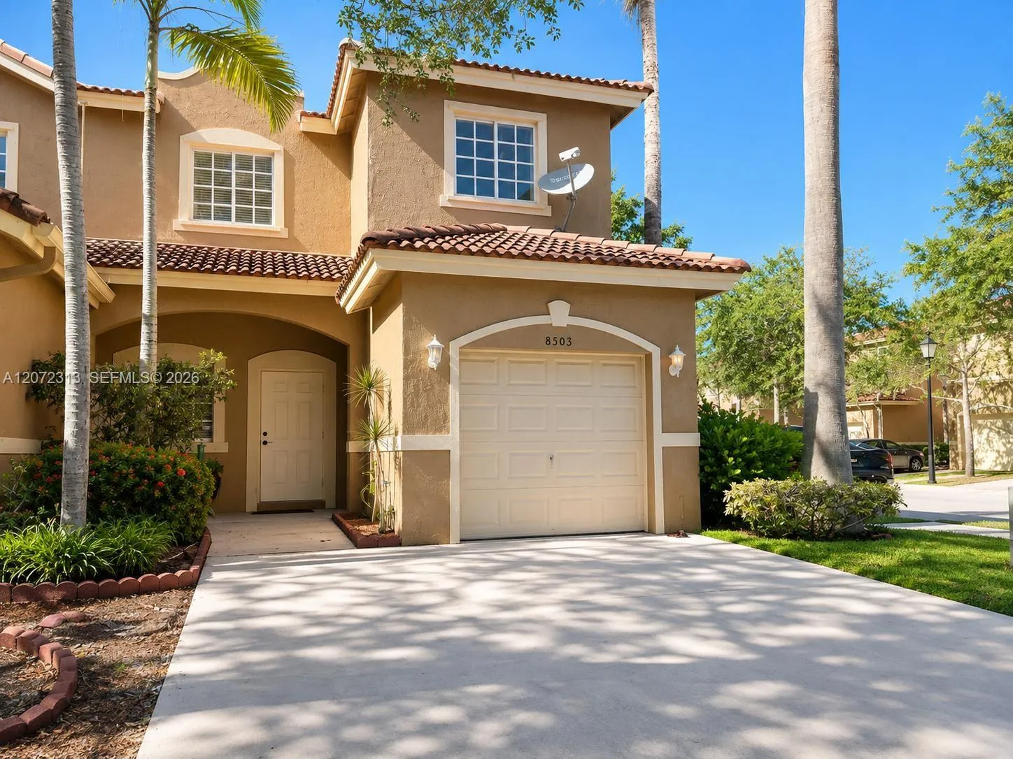Foto de propiedad en 8503 SW 214th Way 0, Cutler Bay, FL 33189 Cutler Bay con MLS# 