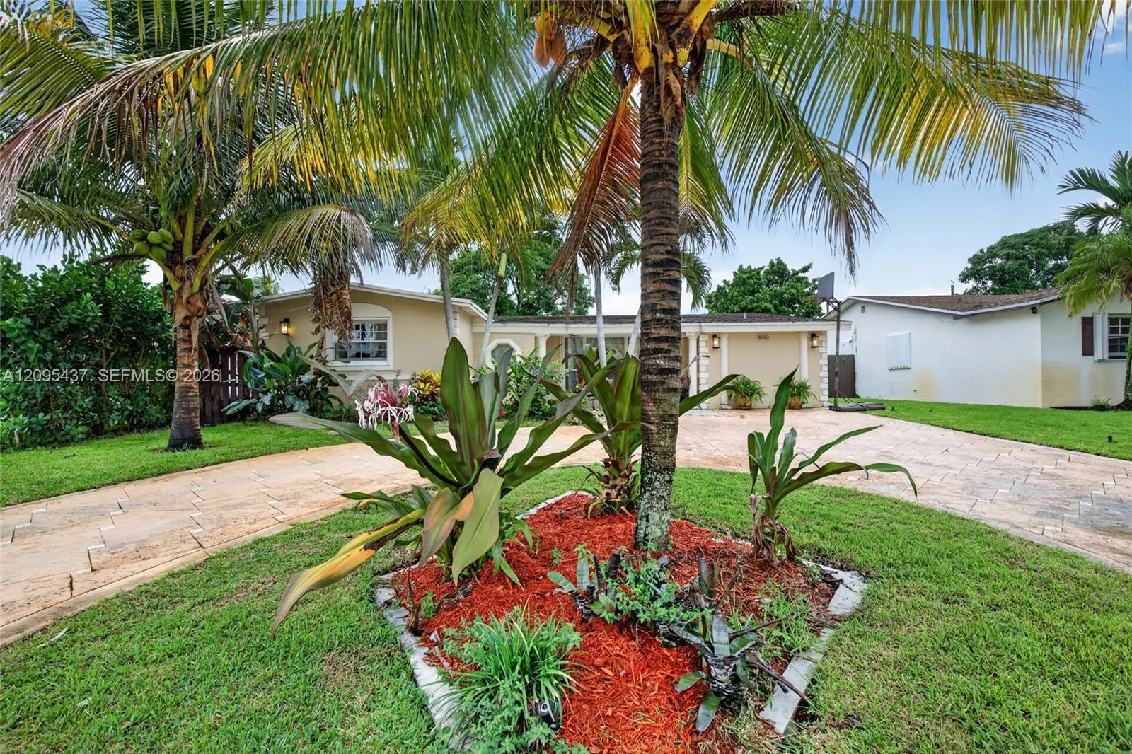 En Venta 8508 Long Acre Drive, Miramar, FL 33025, Miramar, FL 33025
