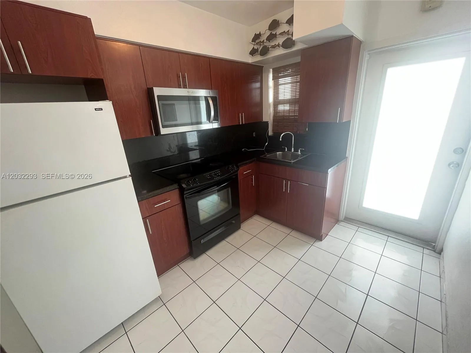 Foto de propiedad en 851 Meridian Avenue 44, Miami Beach, FL 33139 Miami Beach con MLS#