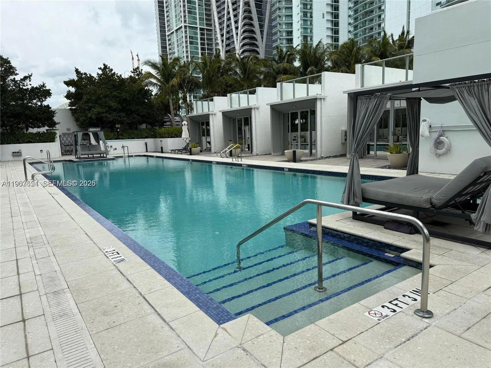 Foto de propiedad en 851 NE 1st Avenue 1, Miami, FL 33132 Miami con MLS# 