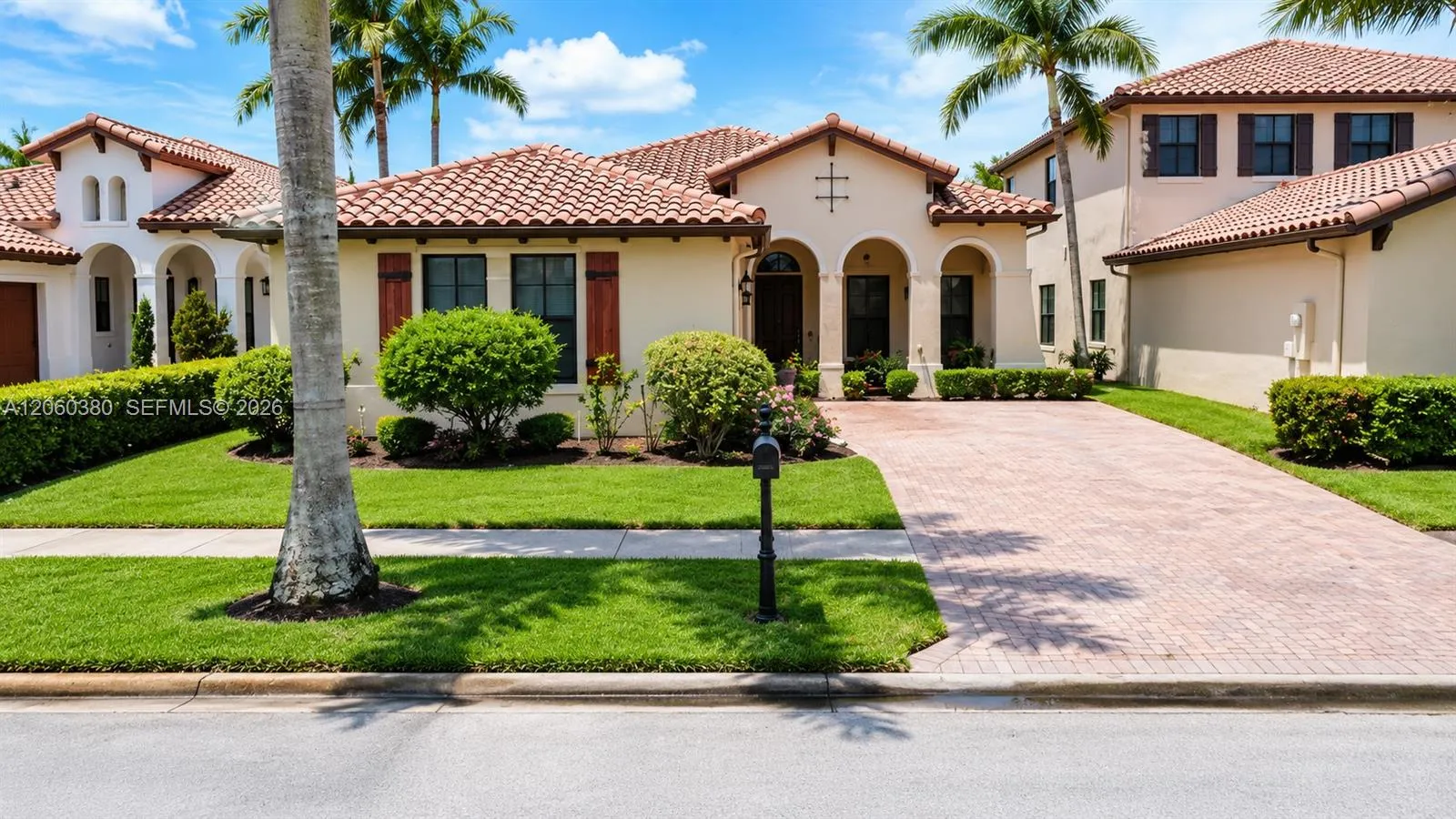 Foto de propiedad en 8514 NW 37th Court, Cooper City, FL 33024 Cooper City con MLS# 