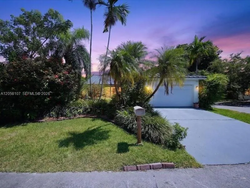 Foto de propiedad en 8514 SW 209th Lane, Cutler Bay, FL 33189 Cutler Bay con MLS# 