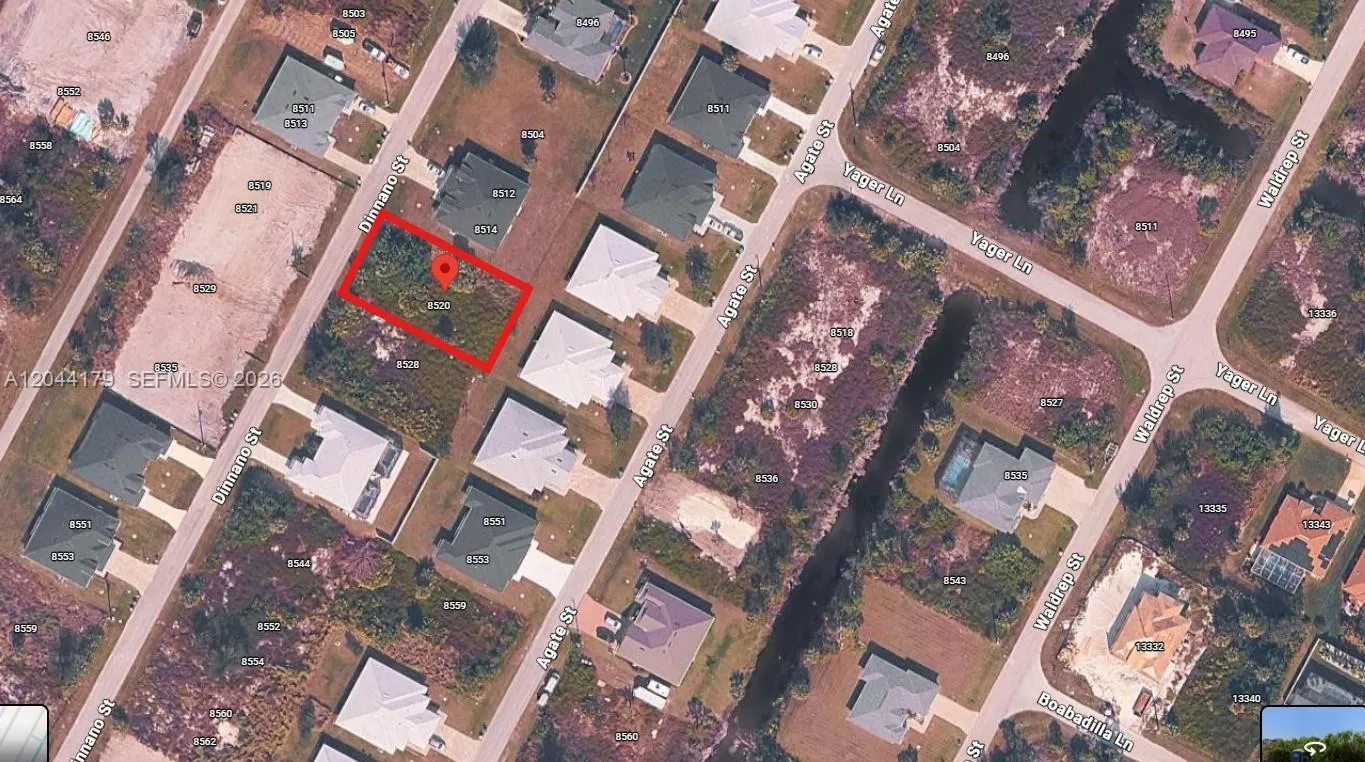 En Venta 8520 Dinnano Street, Port Charlotte, FL 33981, Port Charlotte, FL 33981