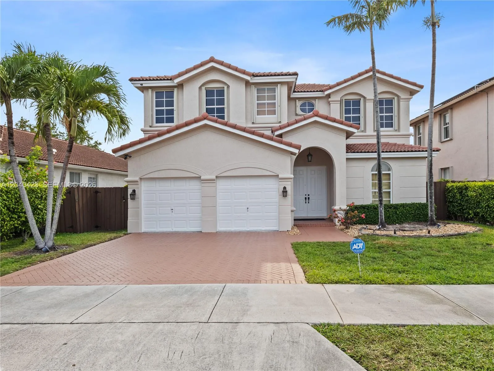 Foto de propiedad en 8542 NW 111th Court, Doral, FL 33178 Doral con MLS# 