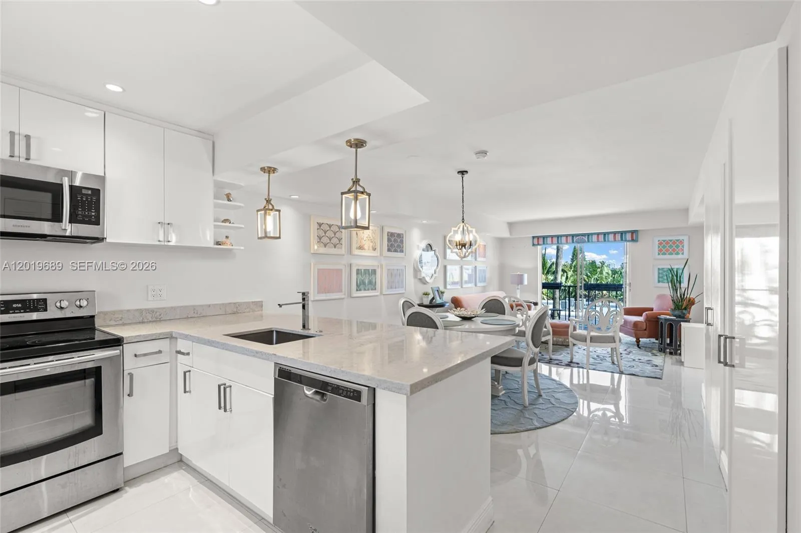 Vendido 855 Euclid Avenue 402, Miami Beach, FL 33139, Miami Beach, FL 33139