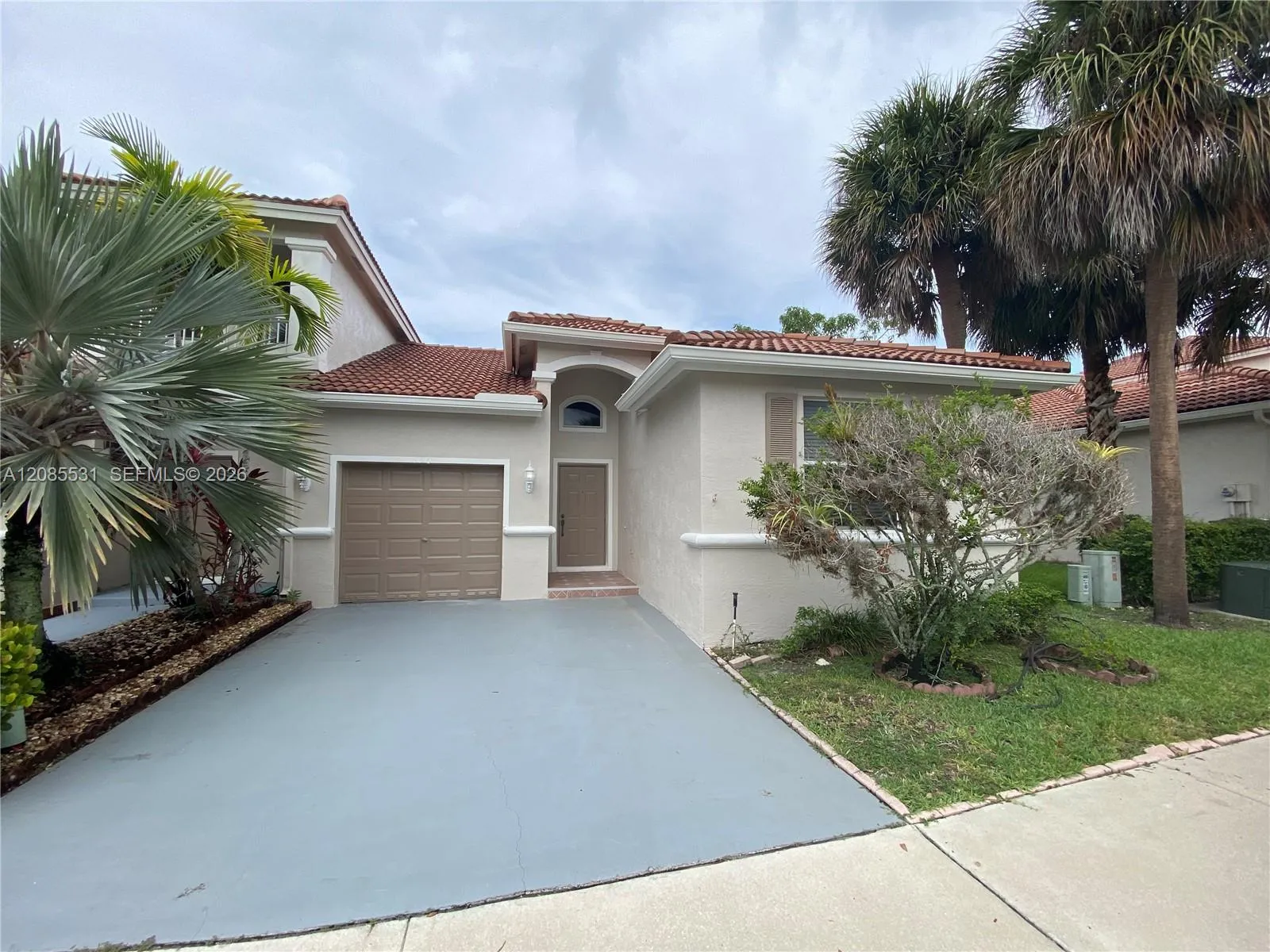 En Renta 856 NW 132nd Avenue, Pembroke Pines, FL 33028, Pembroke Pines, FL 33028