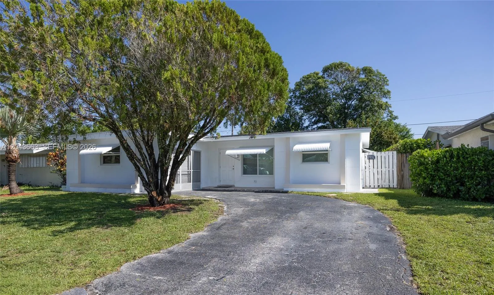 Vendido 8571 NW 27th Place, Sunrise, FL 33322, Sunrise, FL 33322