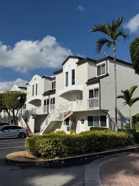 En Renta 8585 NW 6th Lane 9-210, Miami, FL 33126, Miami, FL 33126