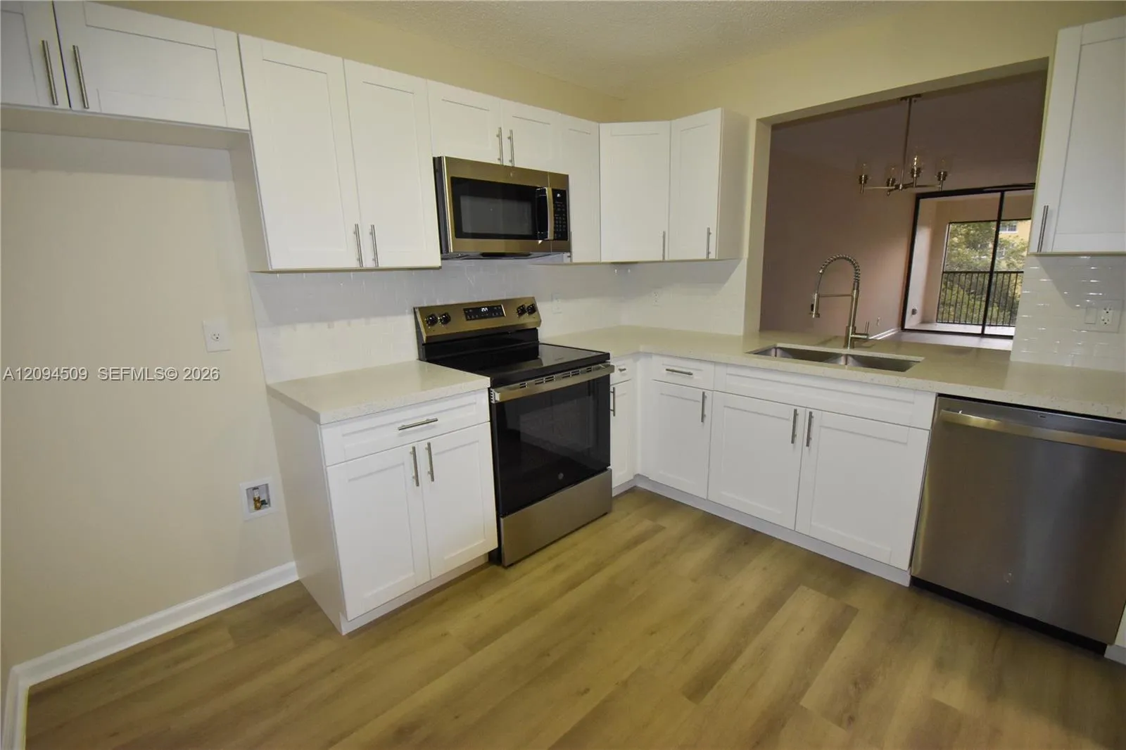 En Venta 8592 W Sunrise Boulevard 303, Plantation, FL 33322, Plantation, FL 33322