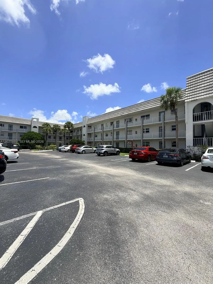 En Renta 8595 Sunrise Lakes Boulevard 307, Sunrise, FL 33322, Sunrise, FL 33322