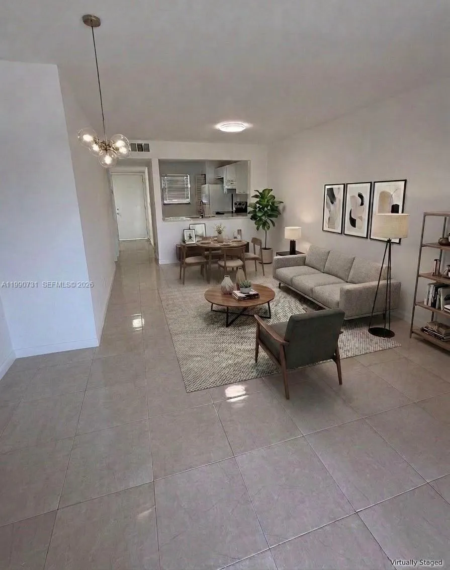 Foto de propiedad en 860 NE 207th Terrace 8-106, Miami, FL 33179 Miami con MLS# 