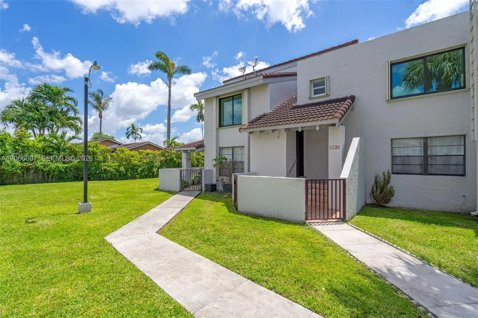 En Venta 860 NW 106th Avenue 3B3-5, Miami, FL 33172, Miami, FL 33172