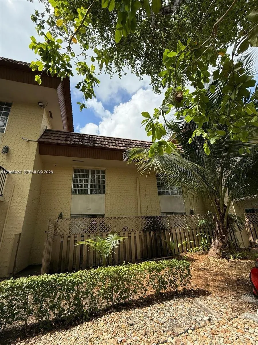 En Renta 8600 SW 109th Avenue 4-112, Miami, FL 33173, Miami, FL 33173