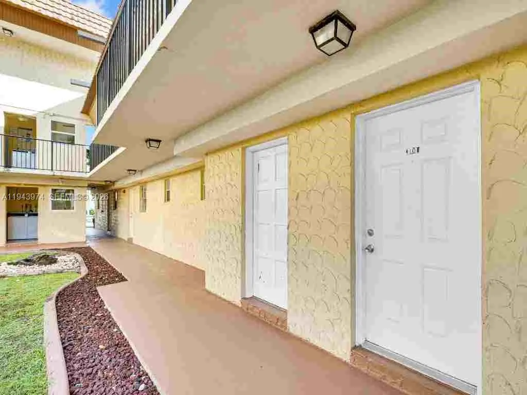 Vendido 8600 SW 109th Avenue 4101, Miami, FL 33173, Miami, FL 33173