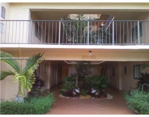 Foto de propiedad en 8600 SW 133rd Ave Road 413, Miami, FL 33183 Miami con MLS#