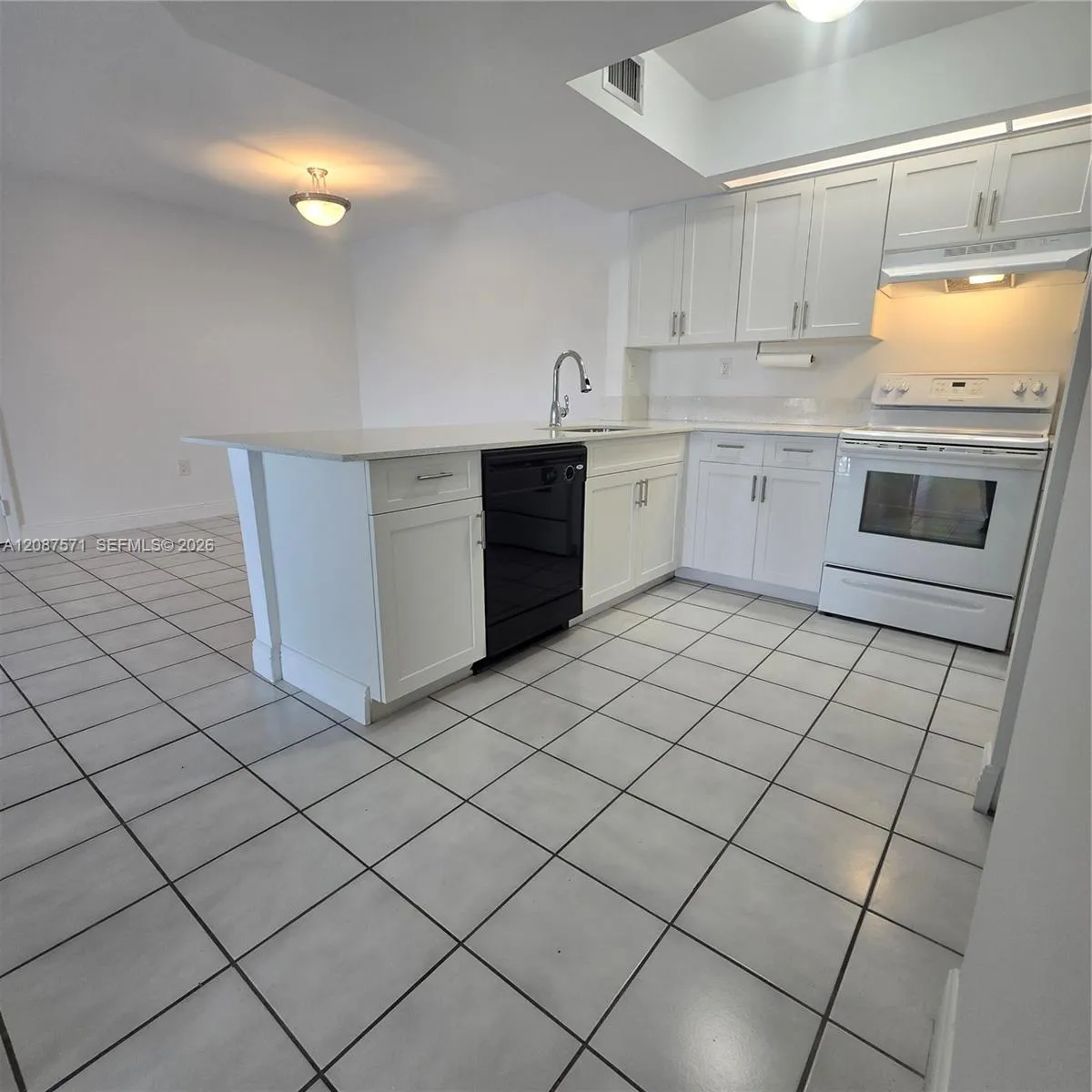 En Venta 8600 SW 212th Street 308, Cutler Bay, FL 33189, Cutler Bay, FL 33189