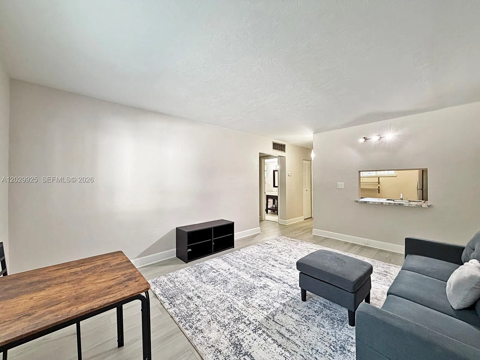 Alquilada 8601 SW 68 Court 5, Pinecrest, FL 33156, Pinecrest, FL 33156