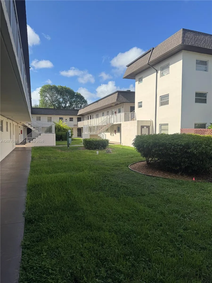 En Renta 8601 SW 94th Street 103W, Miami, FL 33156, Miami, FL 33156