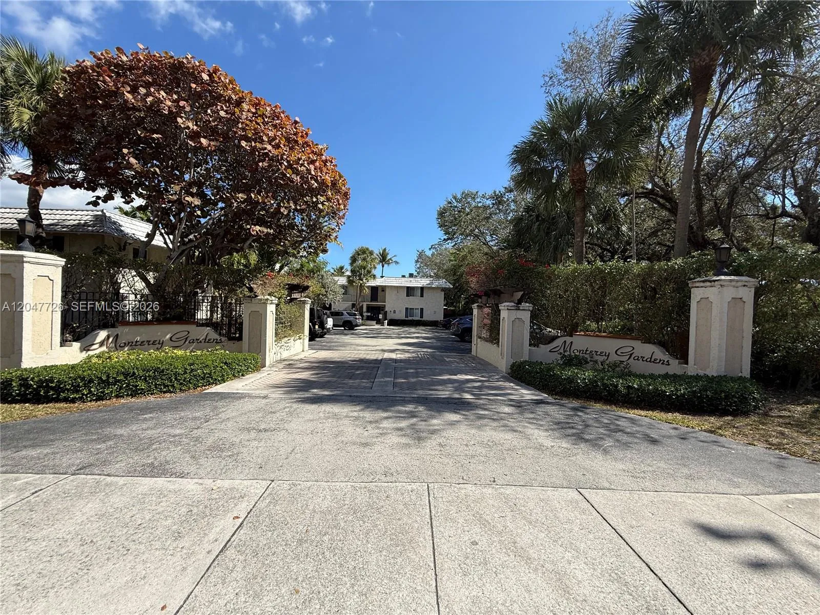 Foto de propiedad en 8607 SW 68th Court 24, Pinecrest, FL 33156 Pinecrest con MLS# 