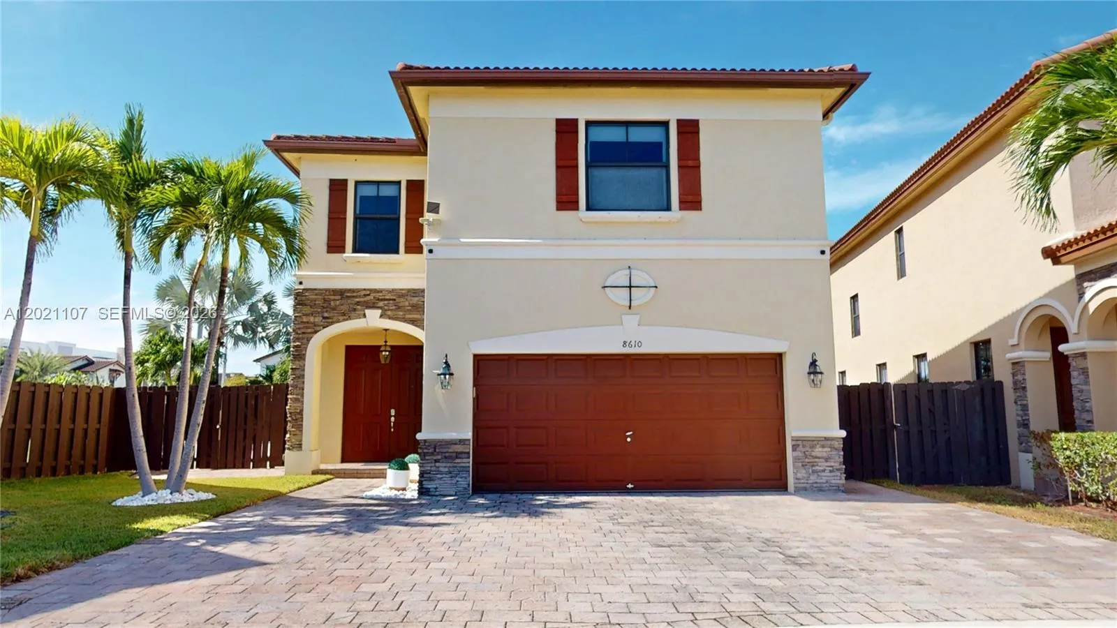 Foto de propiedad en 8610 NW 101st Place, Doral, FL 33178 Doral con MLS# 