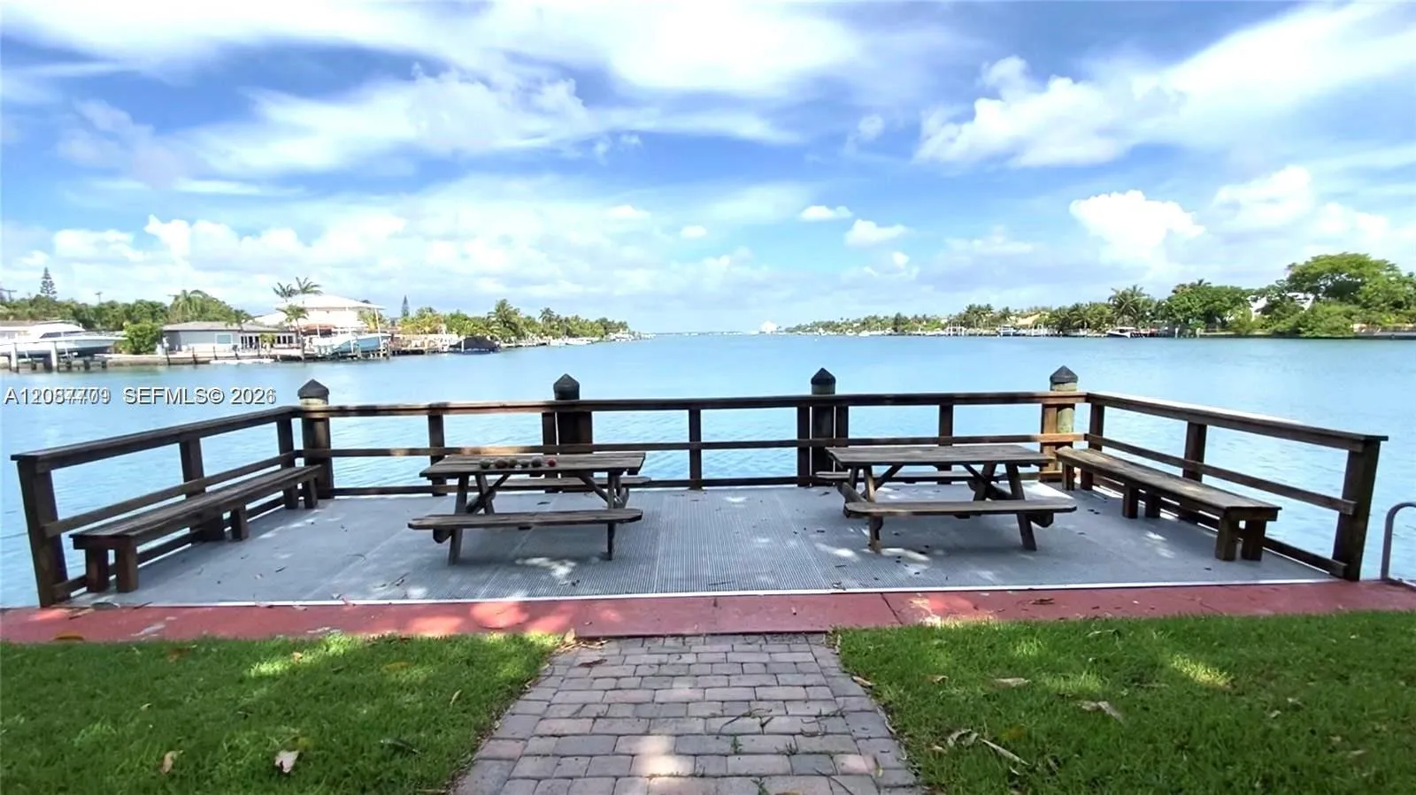 Foto de propiedad en 8620 Byron Avenue 86208A, Miami Beach, FL 33141 Miami Beach con MLS# 