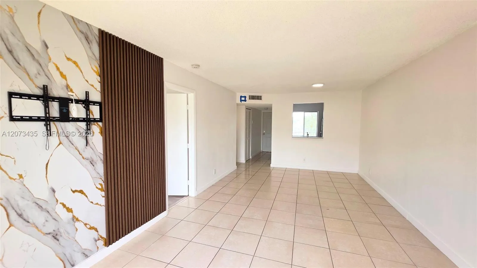 Foto de propiedad en 8620 N Sherman Circle 306, Miramar, FL 33025 Miramar con MLS# 